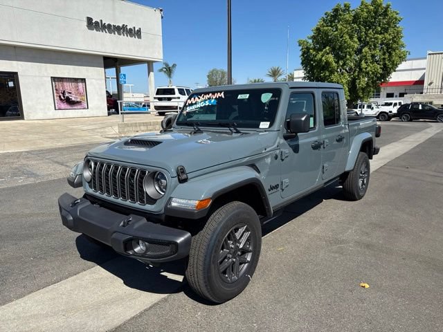 New 2026 Jeep Gladiator Sport