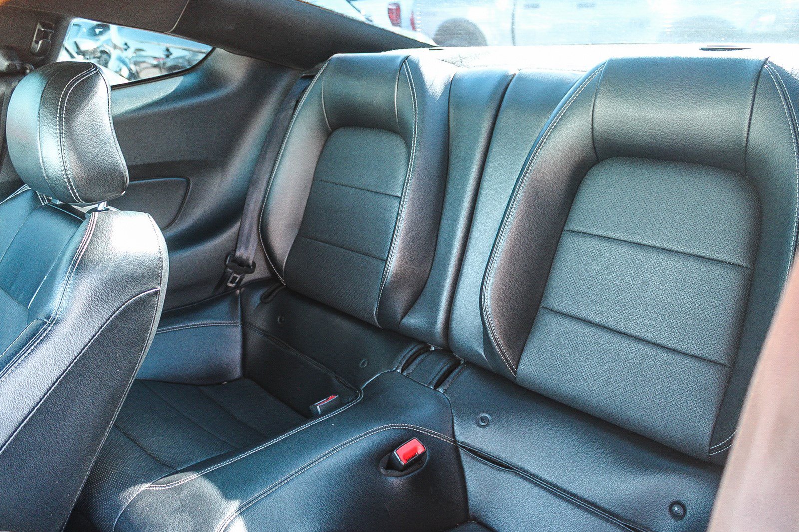 Used 2020 Ford Mustang Premium RWD image 19