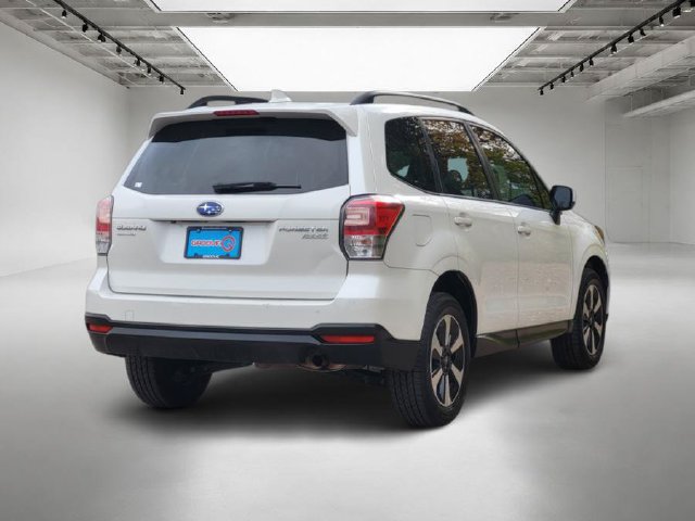 Used 2017 Subaru Forester 2.5i Premium AWD/4WD image 6