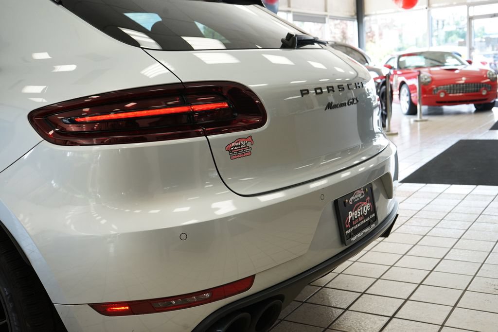 Used 2018 Porsche Macan GTS w/ Premium Package Plus AWD/4WD image 16
