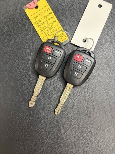 Used 2014 Toyota Corolla LE FWD image 11