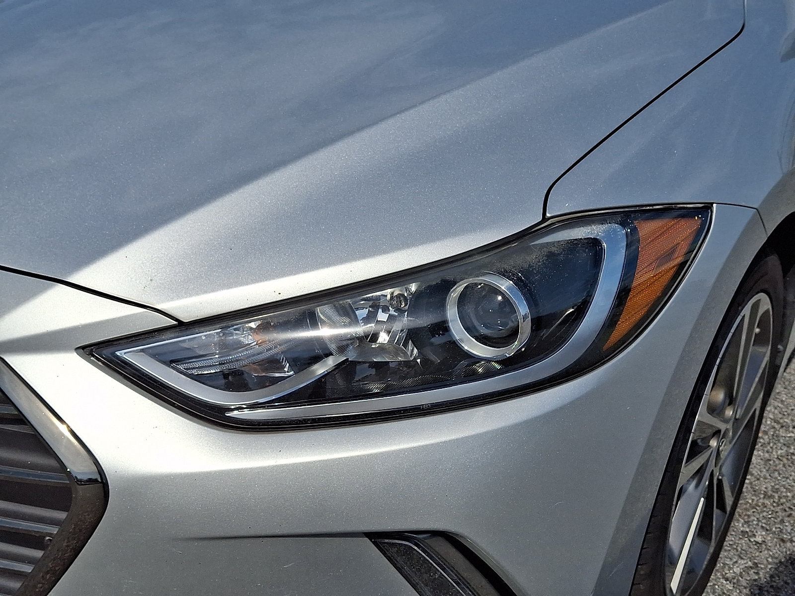 Used 2017 Hyundai Elantra Limited FWD image 10