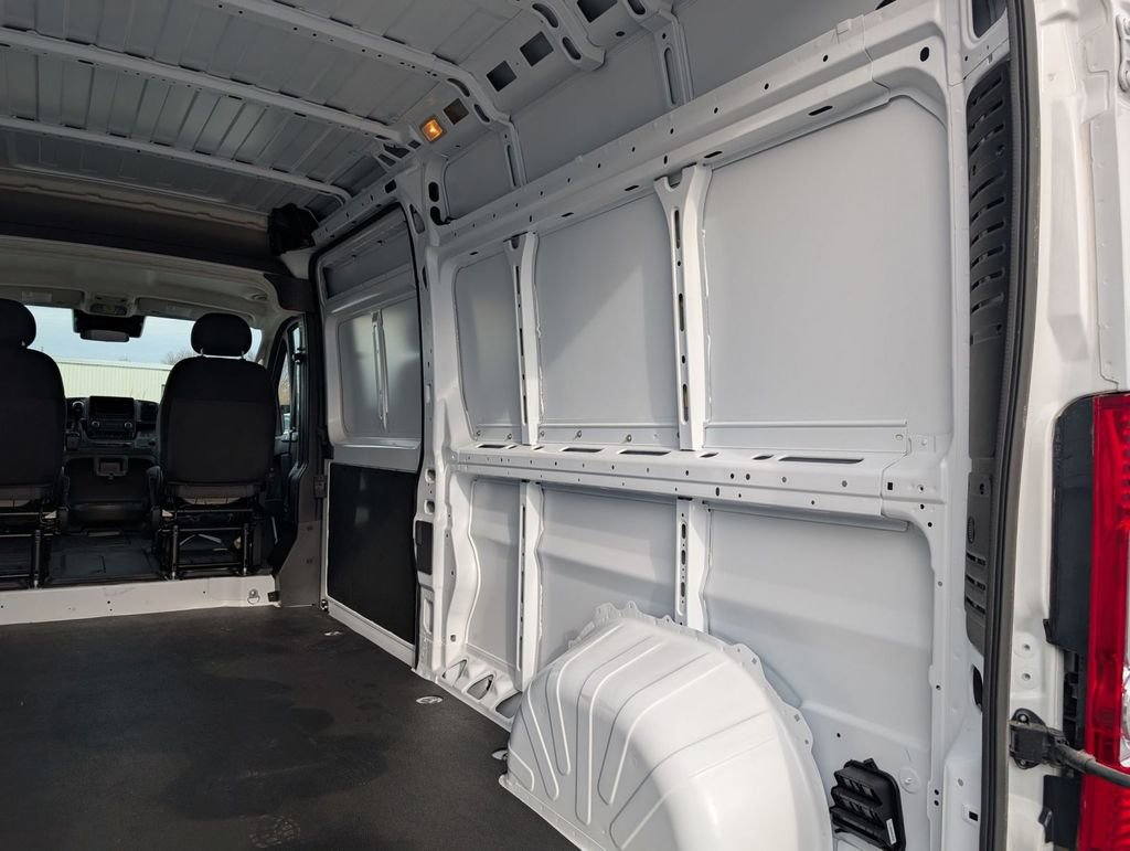 Used 2024 RAM ProMaster 2500 image 15