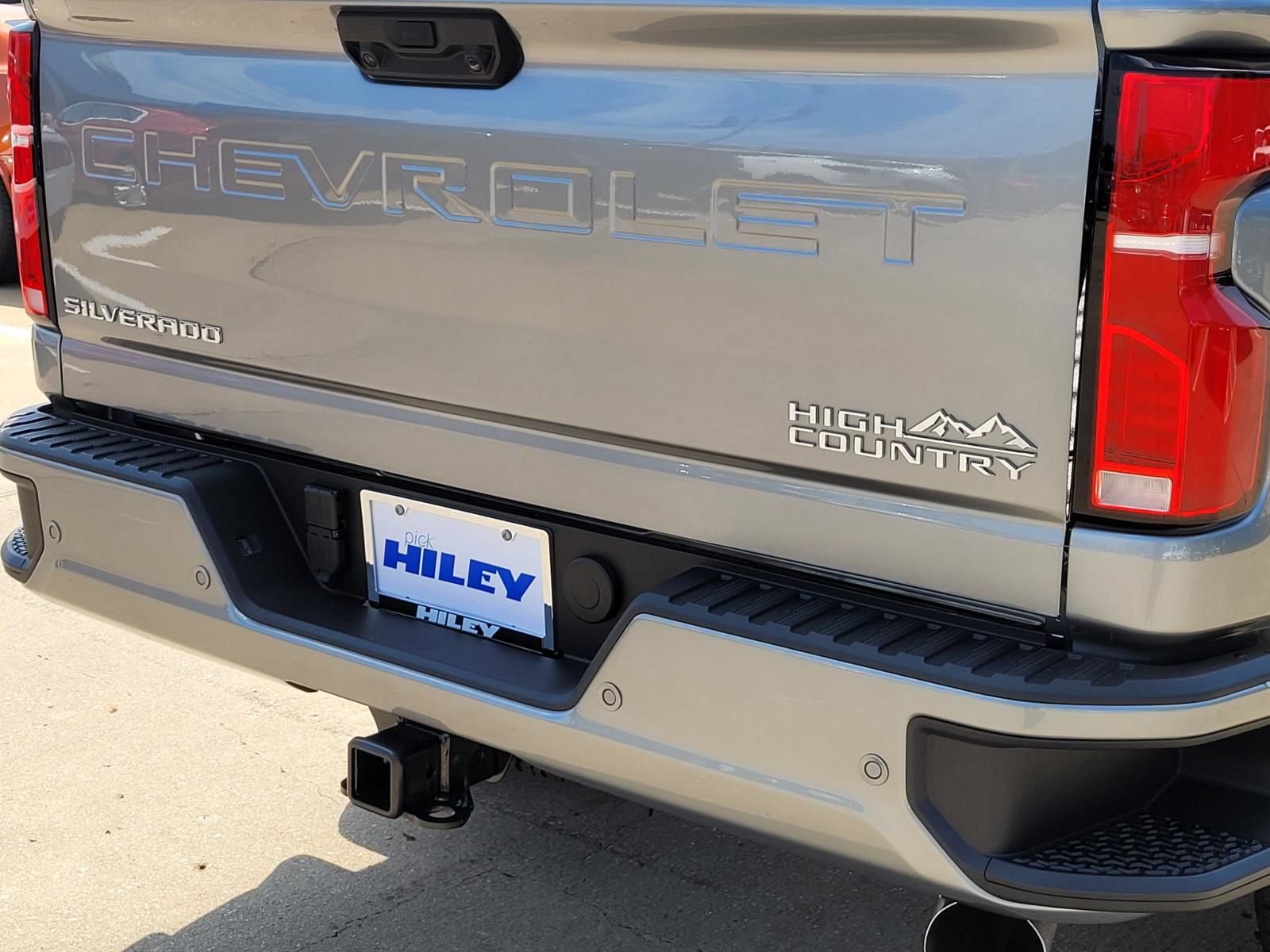 New 2026 Chevrolet Silverado 2500 High Country w/ High Country Premium Package AWD/4WD image 4