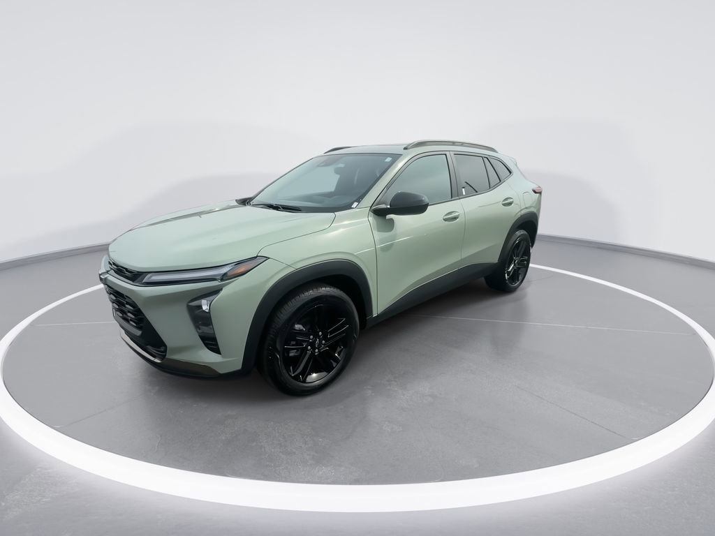 Used 2025 Chevrolet Trax ACTIV w/ Sunroof Package FWD image 4