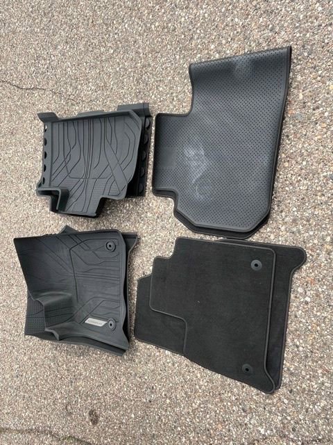 Used 2022 Chevrolet Traverse LT w/ LT Premium Package image 48