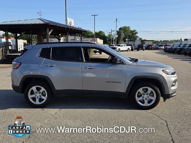 Used 2024 Jeep Compass Latitude AWD/4WD image 16