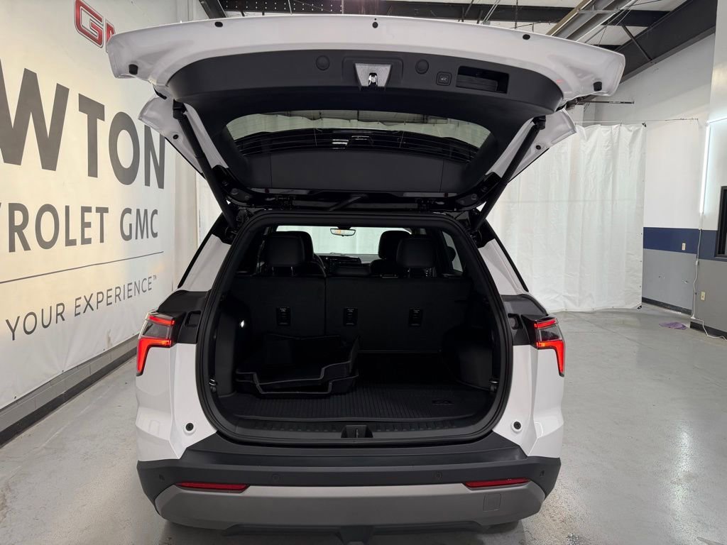New 2026 Chevrolet Equinox LT FWD image 33