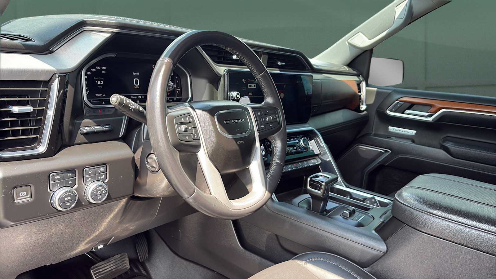 Used 2023 GMC Sierra 1500 Denali w/ Denali Reserve Package AWD/4WD image 18