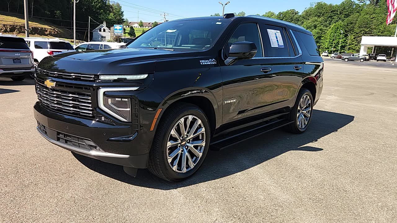 Used 2025 Chevrolet Tahoe High Country AWD/4WD image 2