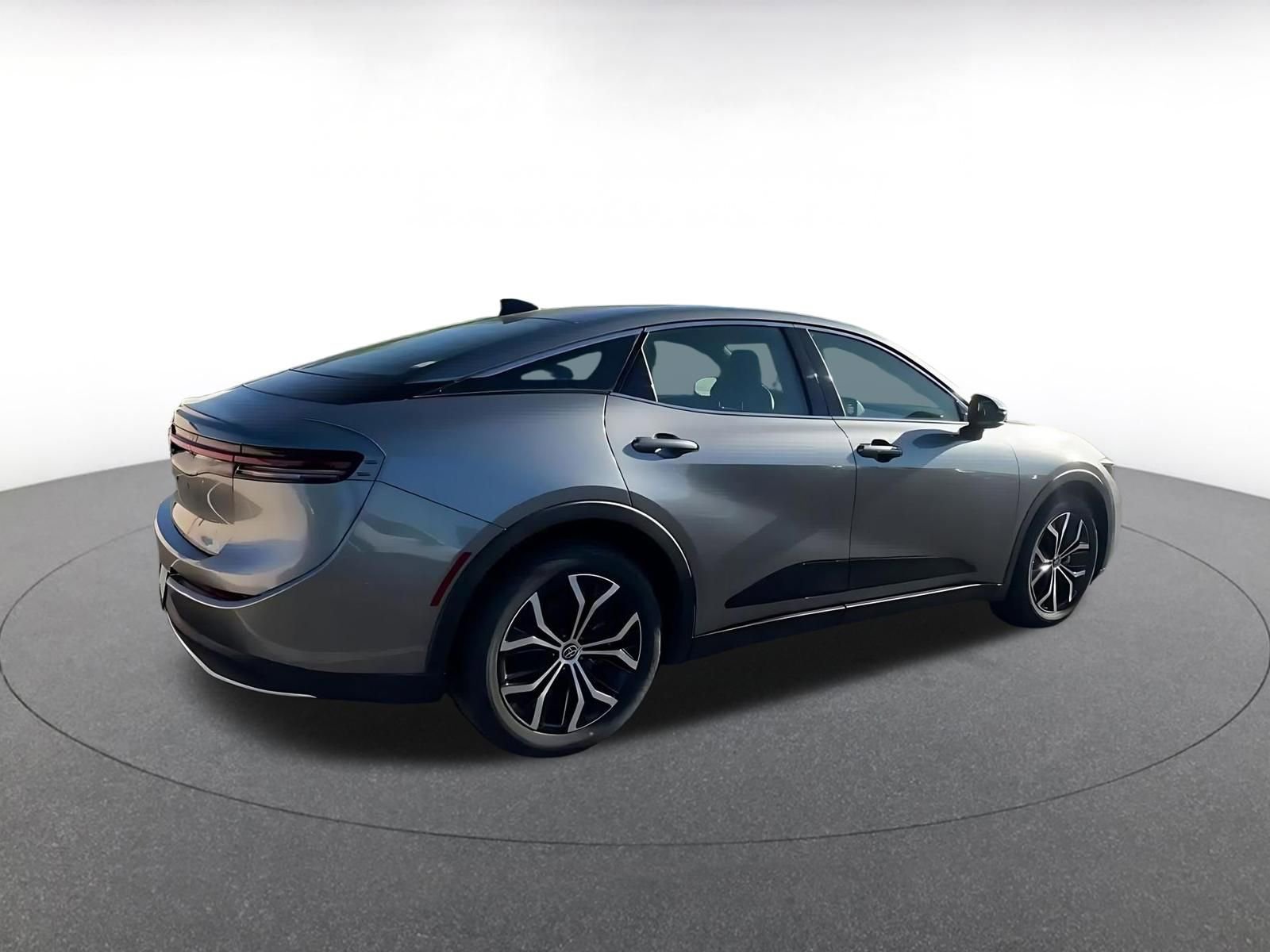 Used 2025 Toyota Crown XLE image 15