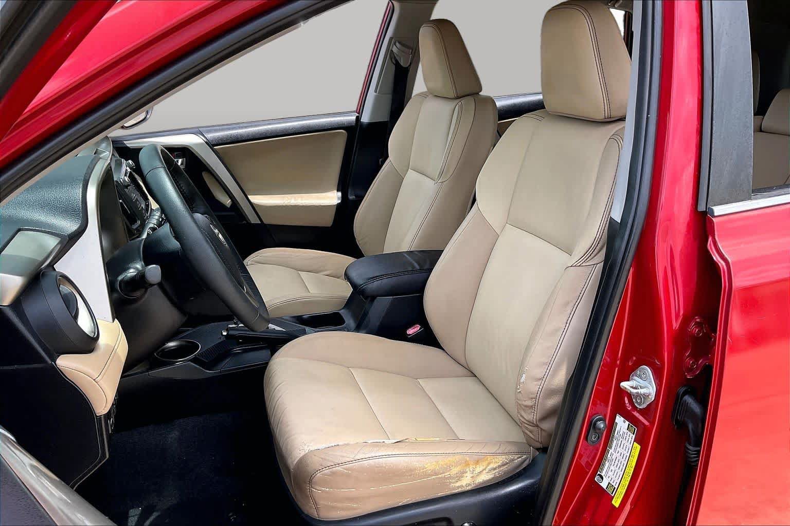 Used 2015 Toyota RAV4 Limited w/ Technology Package FWD image 8