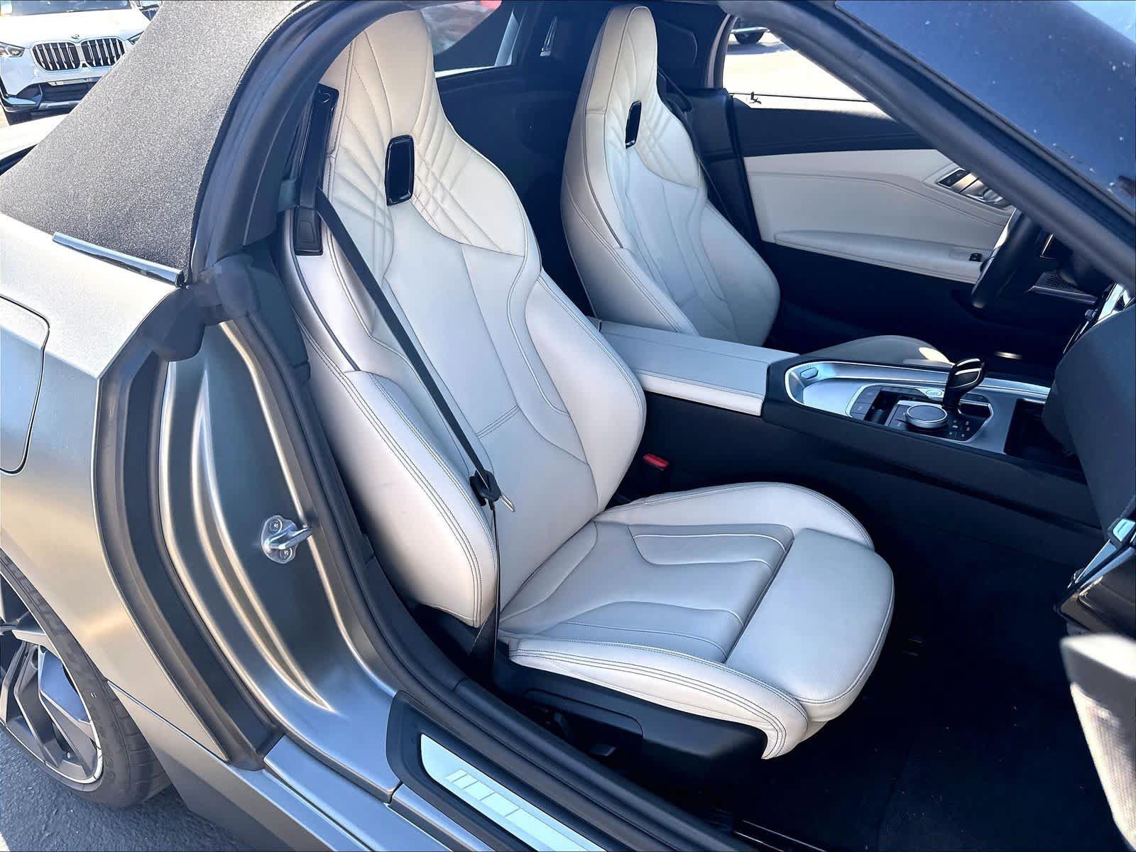 Used 2023 BMW Z4 M40i w/ Premium Package RWD image 27