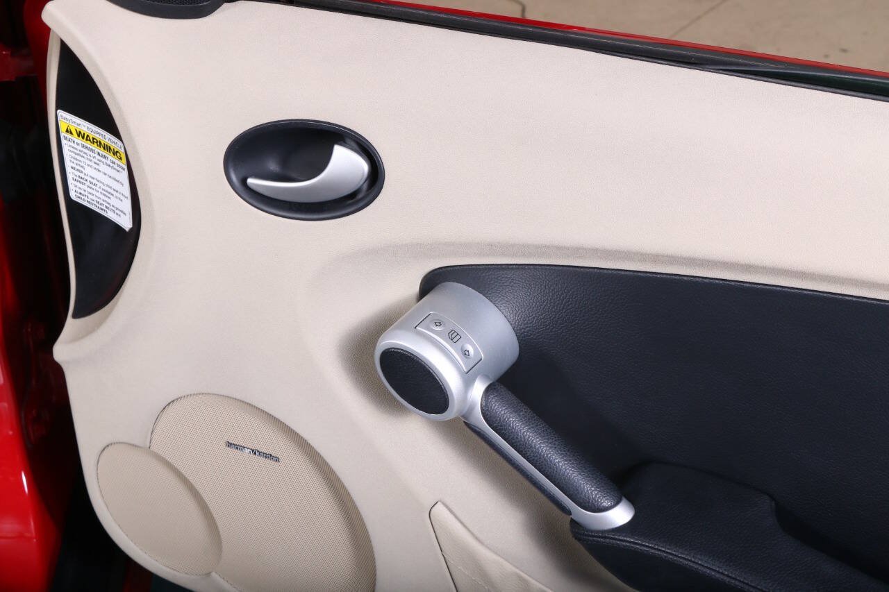 Used 2005 Mercedes-Benz SLK 350 w/ Entertainment Pkg image 52