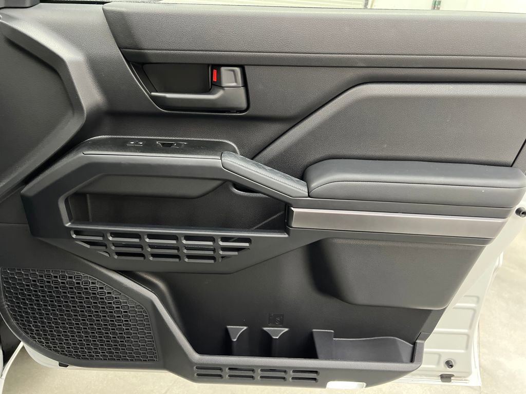 Used 2025 Toyota 4Runner SR5 image 24