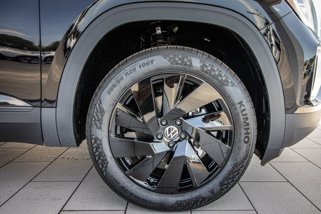 New 2026 Volkswagen Atlas SE FWD image 4