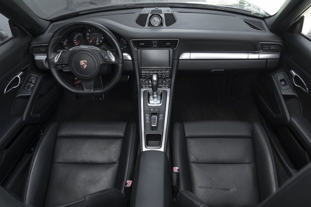 Used 2013 Porsche 911 Carrera image 2