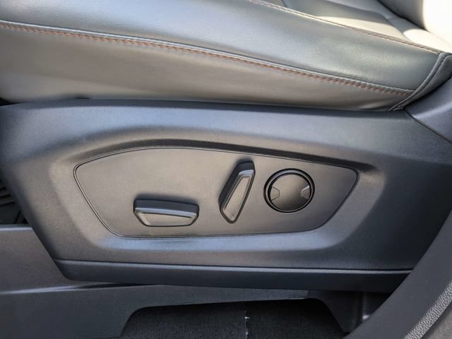 Used 2025 Ford Explorer Active w/ Active Comfort Package RWD image 20
