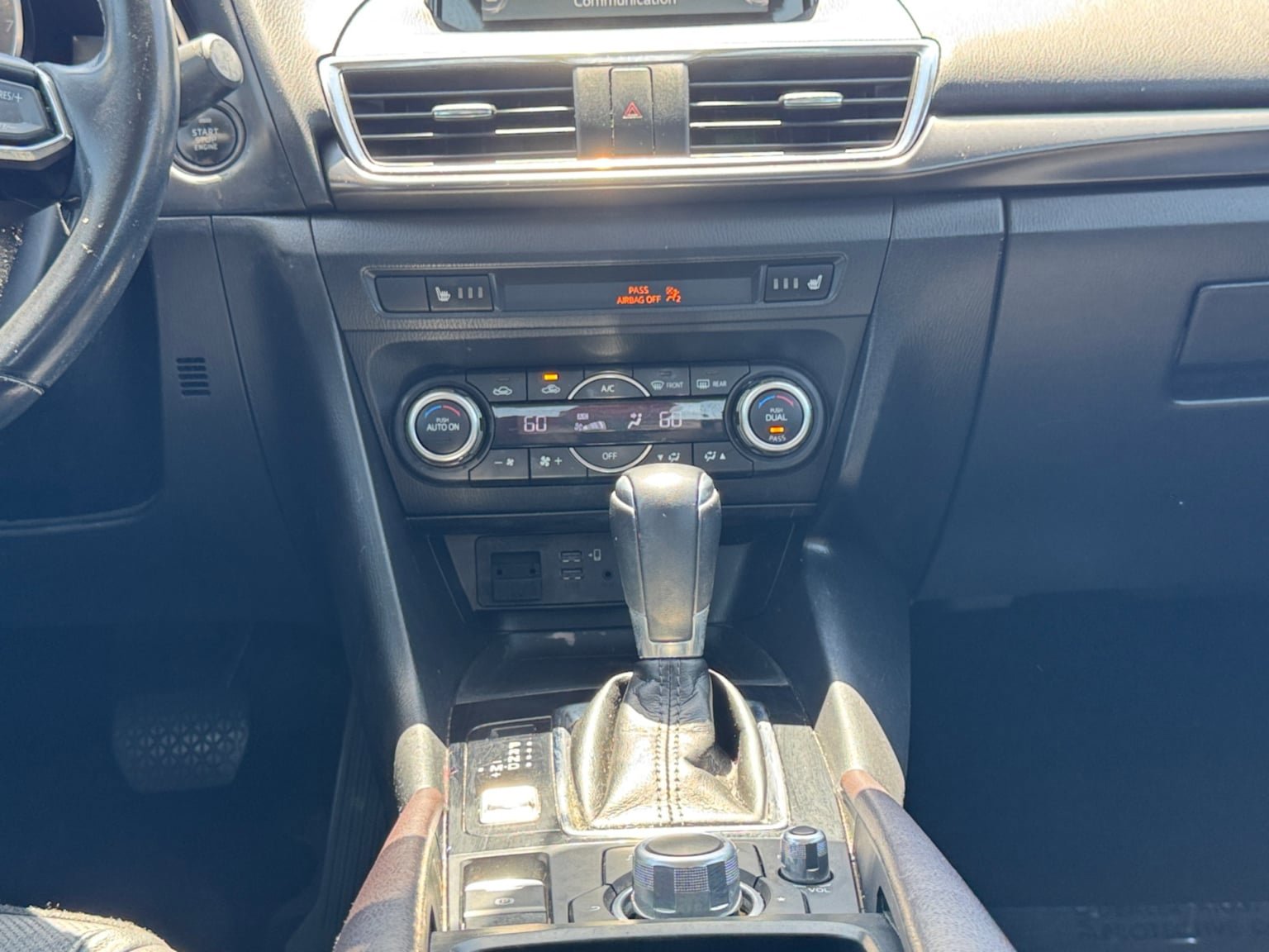 Used 2018 MAZDA MAZDA3 Grand Touring FWD image 15