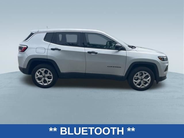 Used 2025 Jeep Compass Sport AWD/4WD image 4