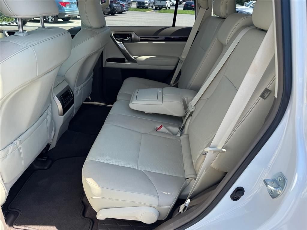 Used 2019 Lexus GX 460 Premium w/ Premium Package AWD/4WD image 10