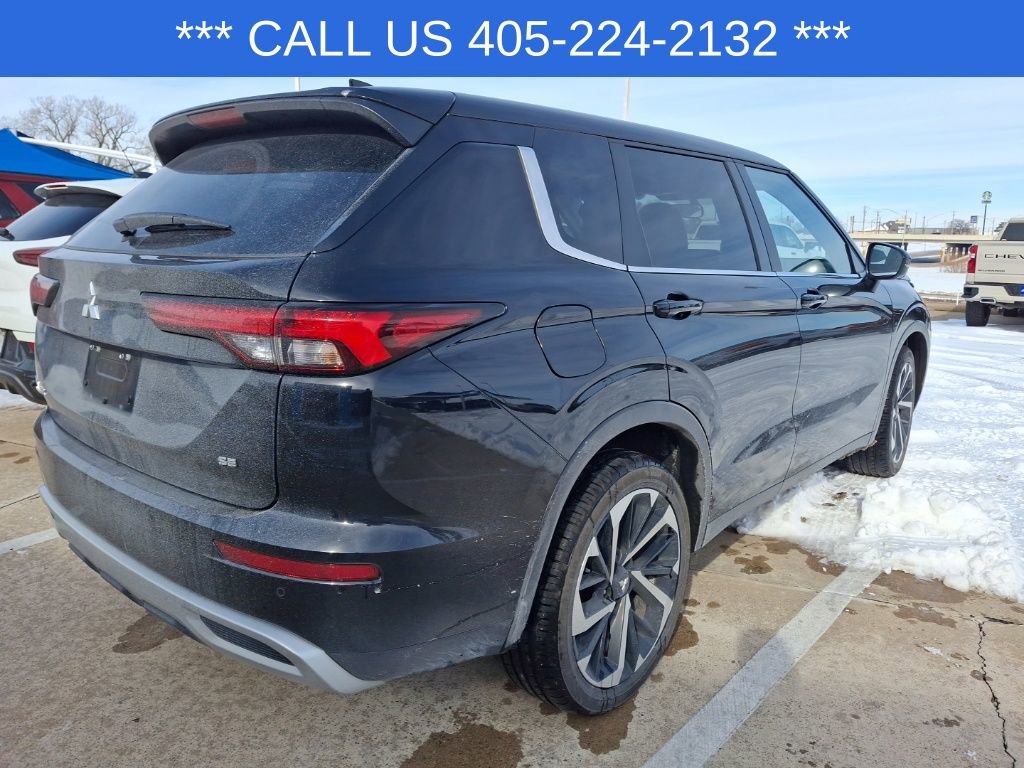 Used 2024 Mitsubishi Outlander SE Black Edition image 22