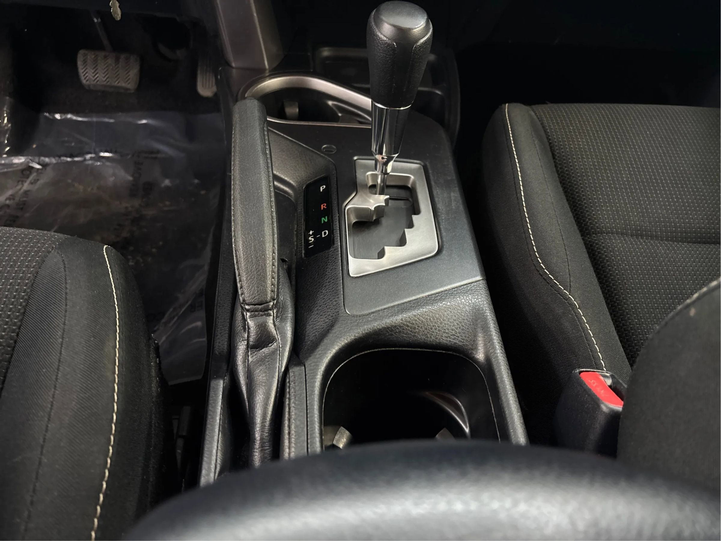 Used 2017 Toyota RAV4 XLE w/ Carpet Mat Package image 22