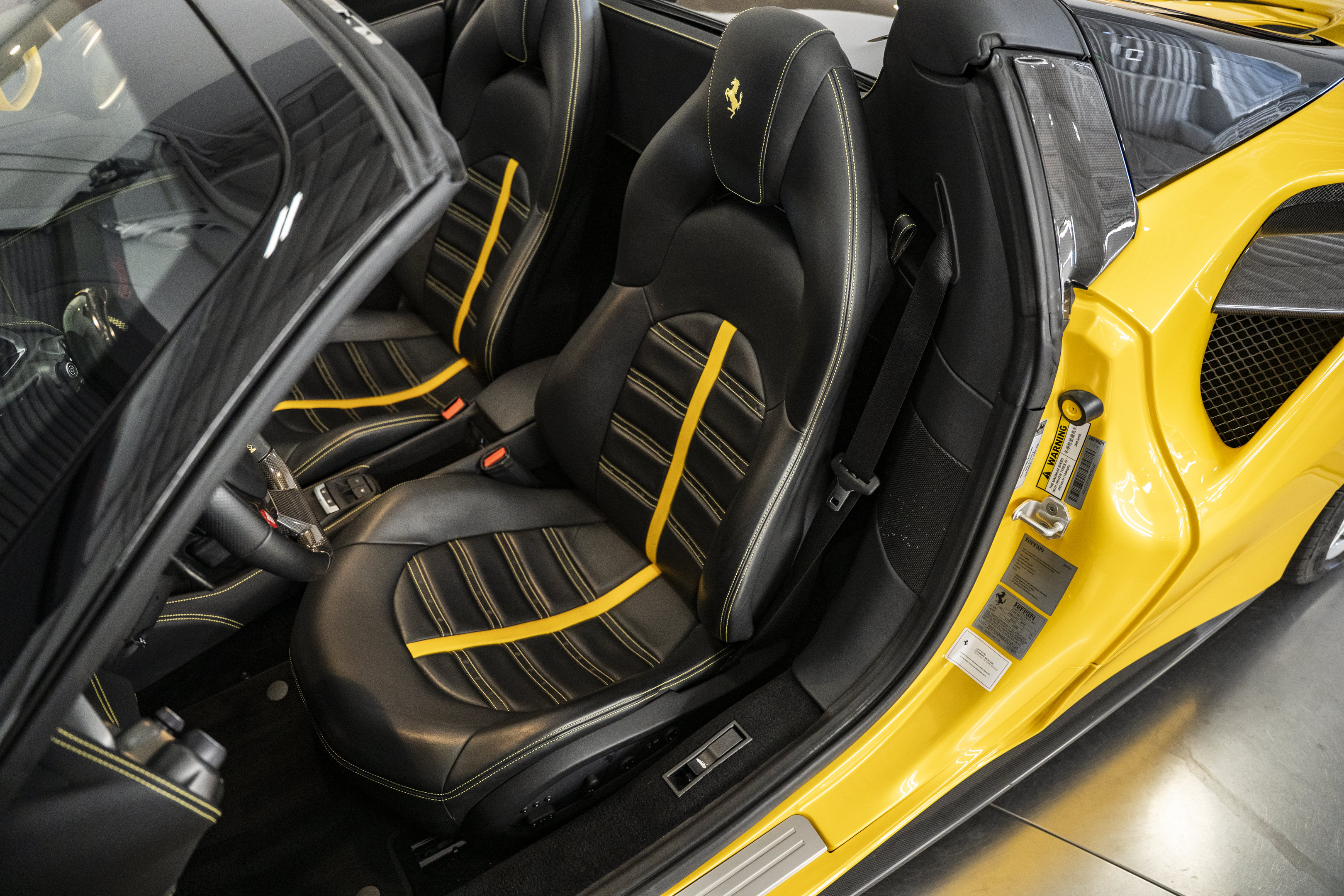 Used 2018 Ferrari 488 Spider RWD image 34