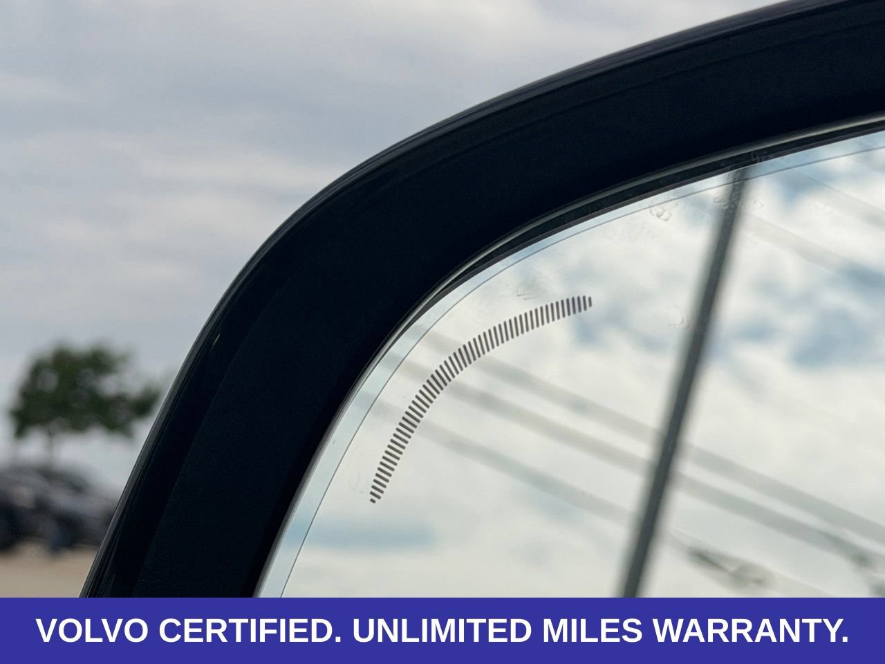 Certified 2026 Volvo XC40 B5 Plus AWD/4WD image 11