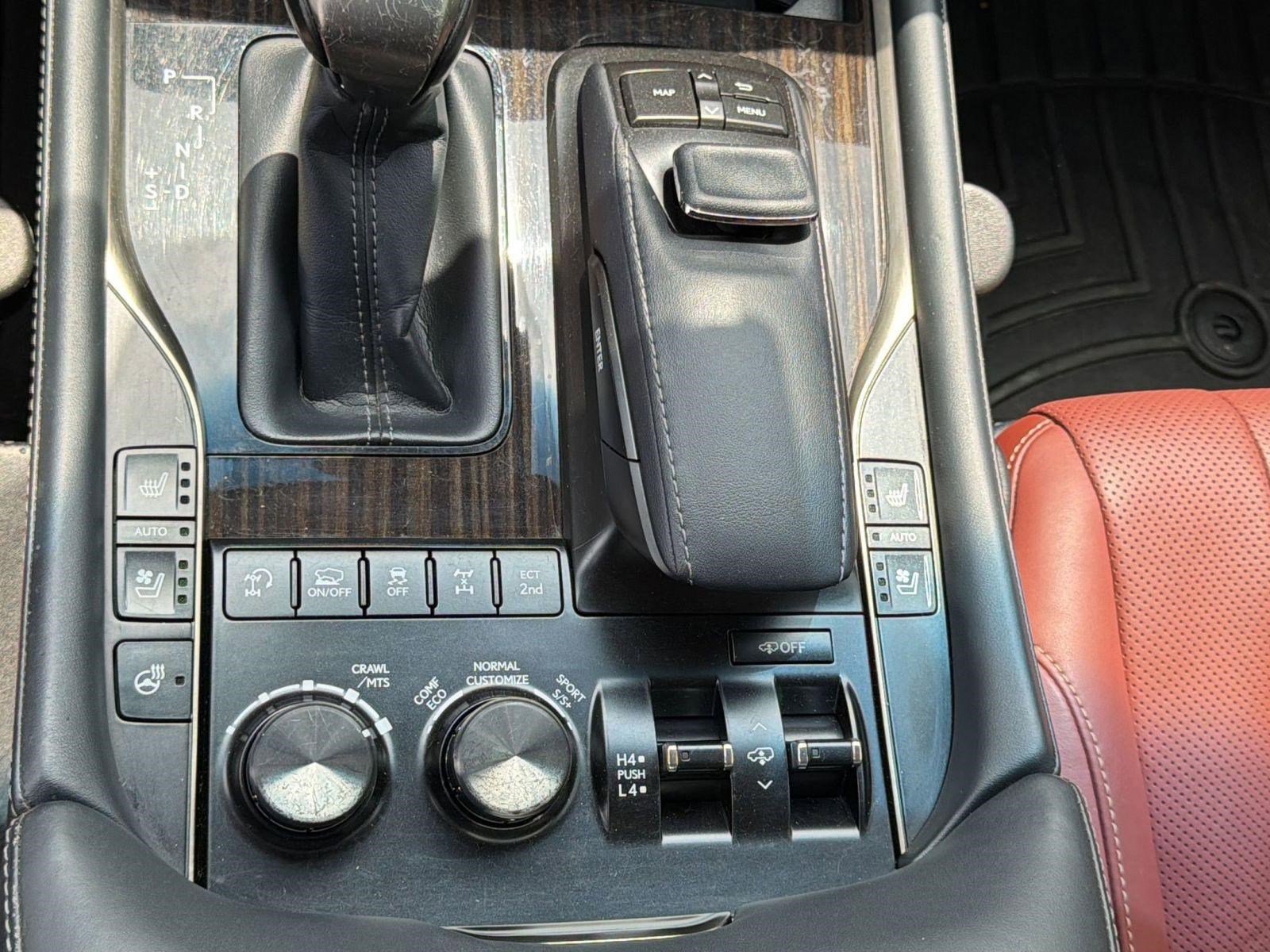 Used 2019 Lexus LX 570 4WD image 28