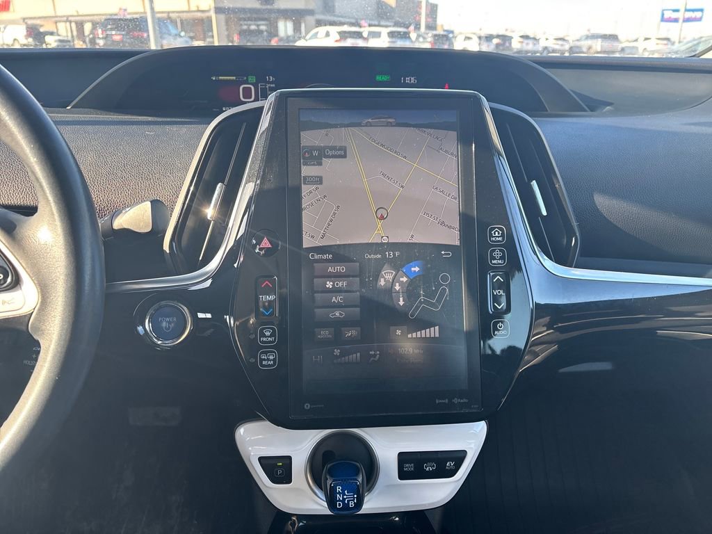 Used 2017 Toyota Prius Prime Premium image 24