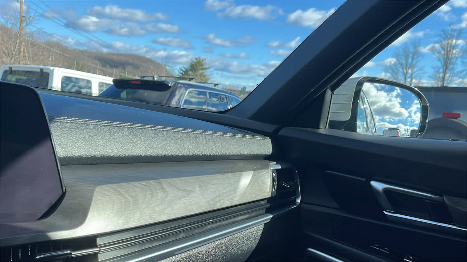 Used 2023 Kia Telluride SX X-Line image 19