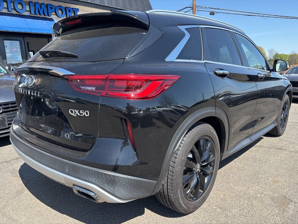 Used 2019 INFINITI QX50 Luxe w/ Navigation Package AWD/4WD image 3