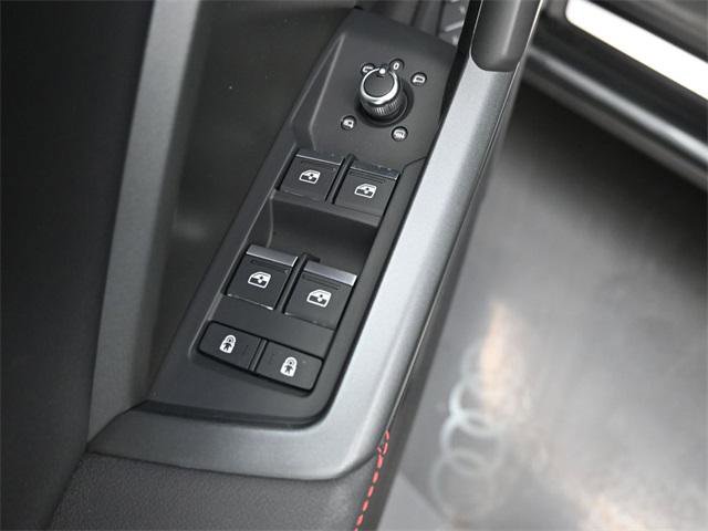 Certified 2025 Audi Q3 2.0T Premium Plus image 14