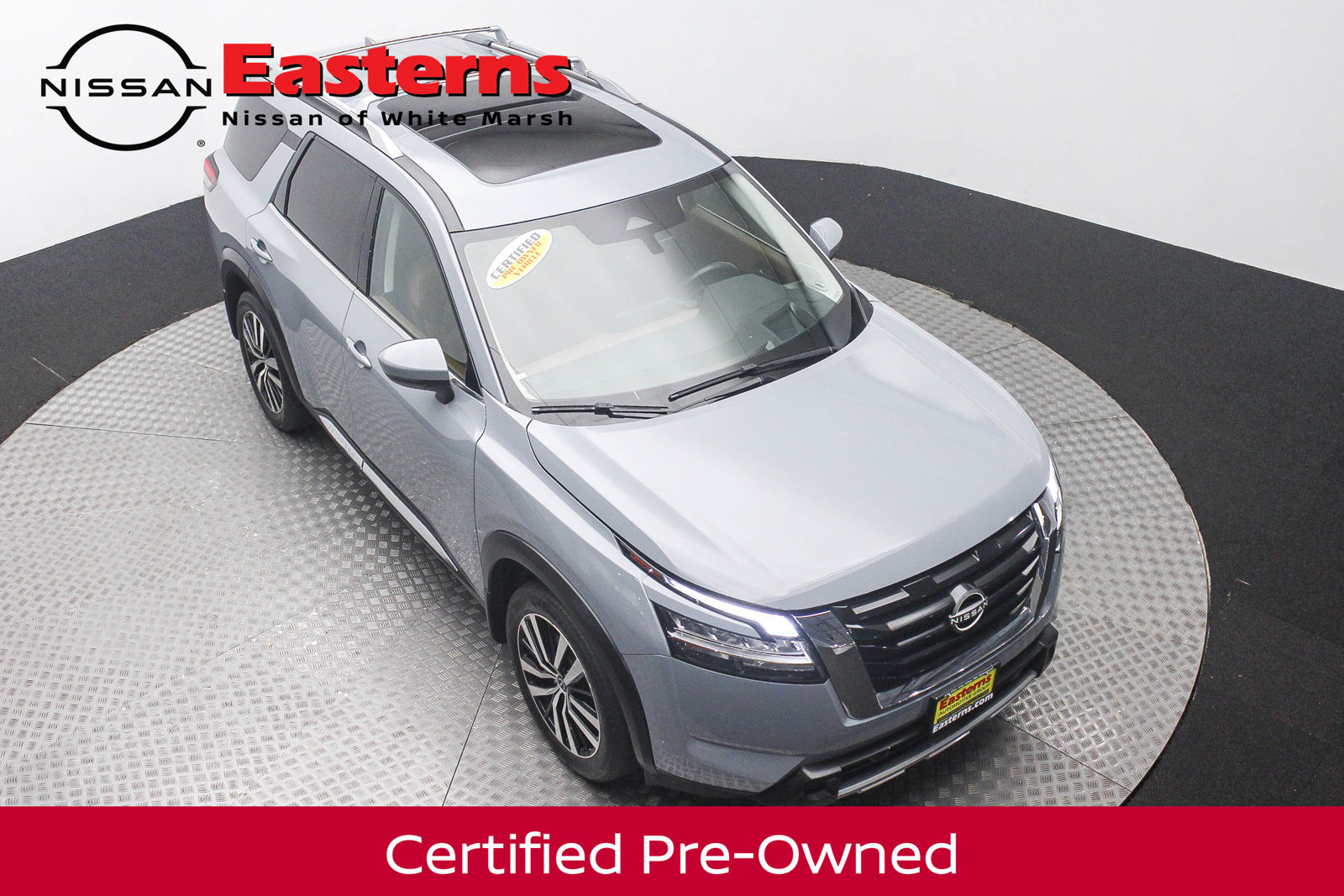 Used 2023 Nissan Pathfinder Platinum w/ Cargo Package AWD/4WD image 4