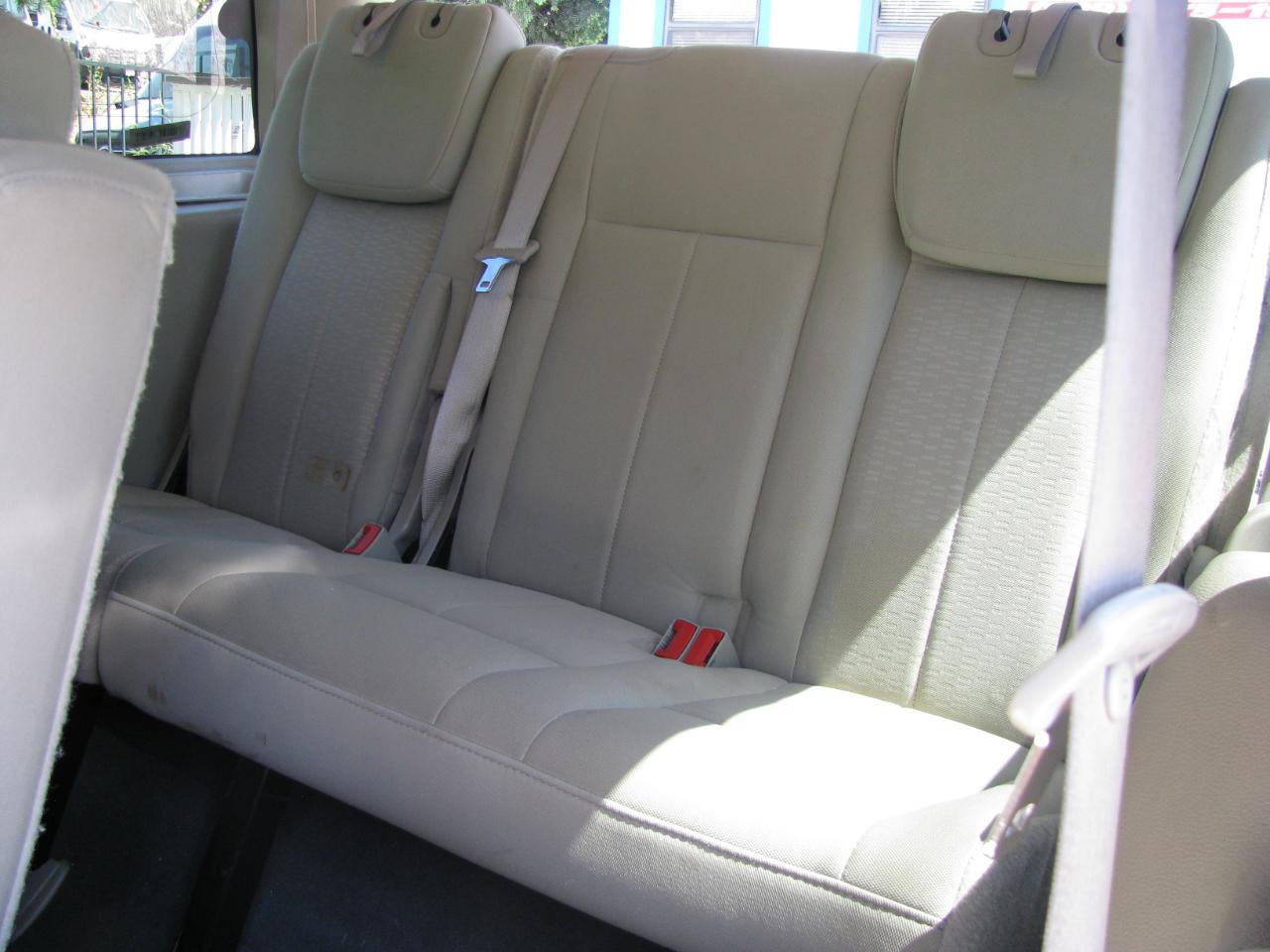 Used 2010 Ford Expedition XLT AWD/4WD image 12