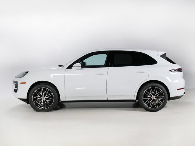 Certified 2026 Porsche Cayenne AWD/4WD image 2