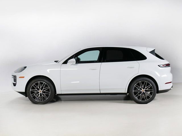 Certified 2026 Porsche Cayenne AWD/4WD image 2