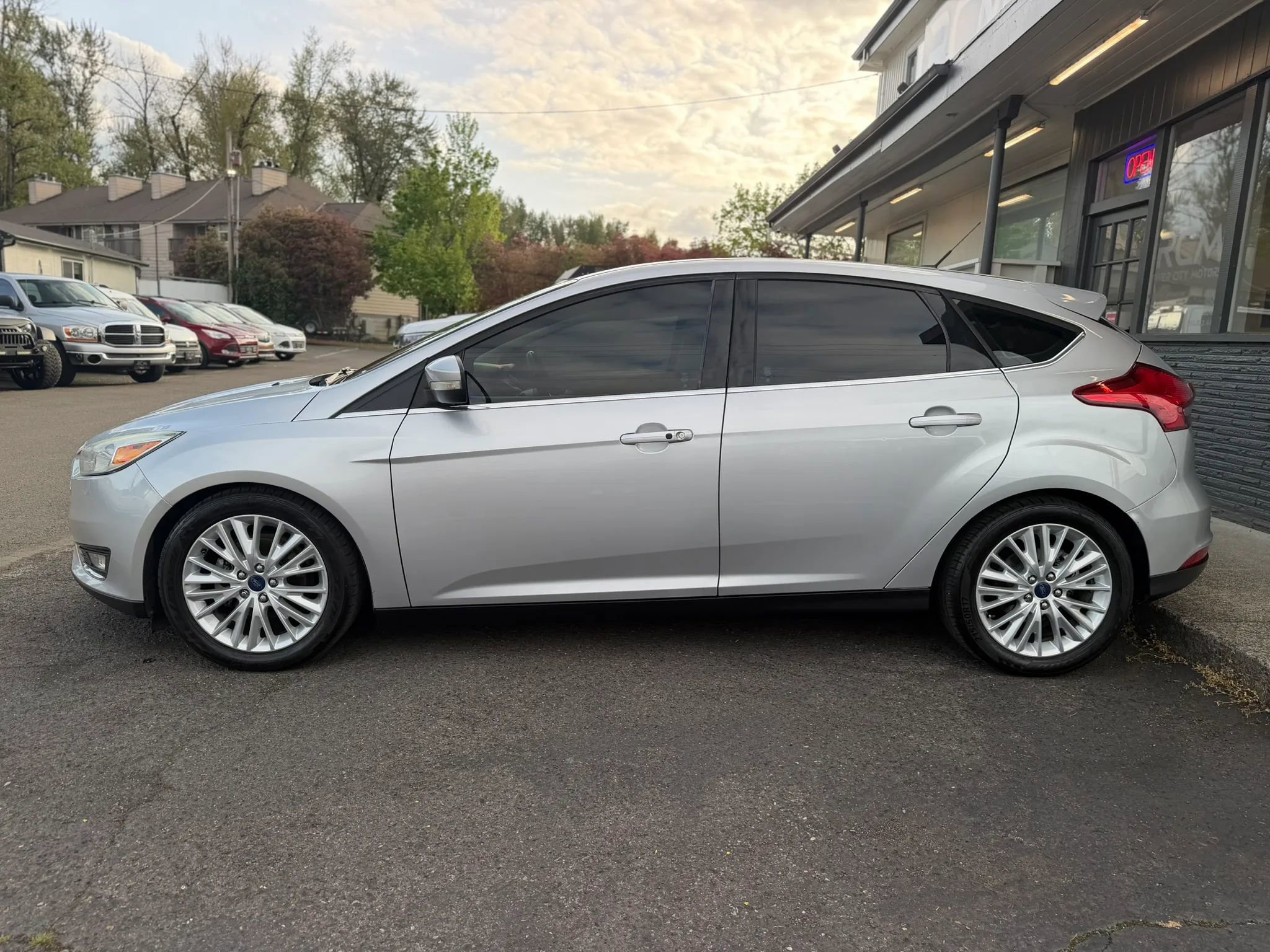 Used 2015 Ford Focus Titanium image 4
