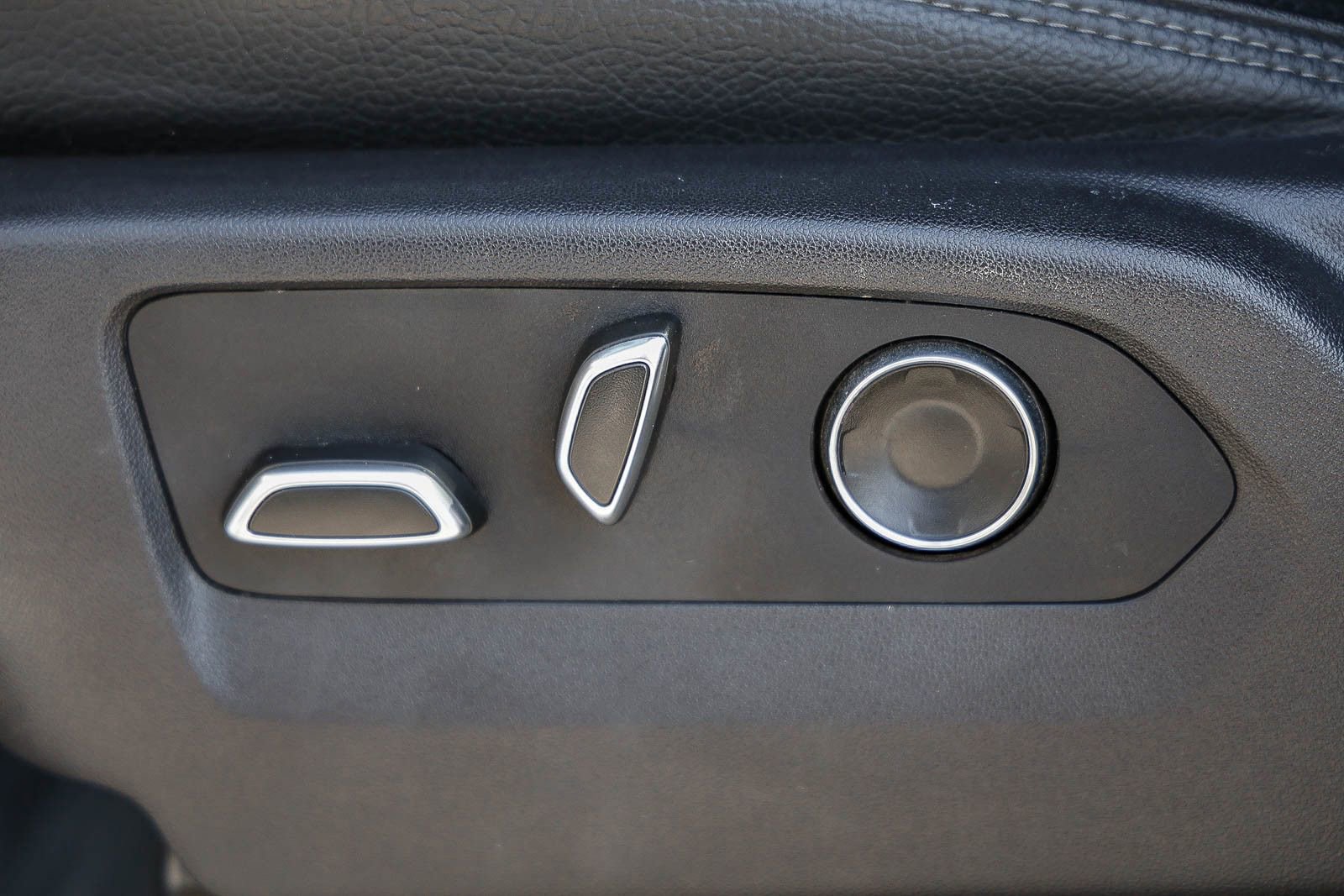 Used 2025 GMC Sierra 3500 Denali w/ Denali Reserve Package image 22