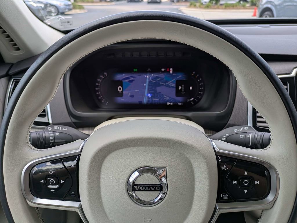 Certified 2024 Volvo XC90 B5 Plus w/ Protection Package Premier AWD/4WD image 42