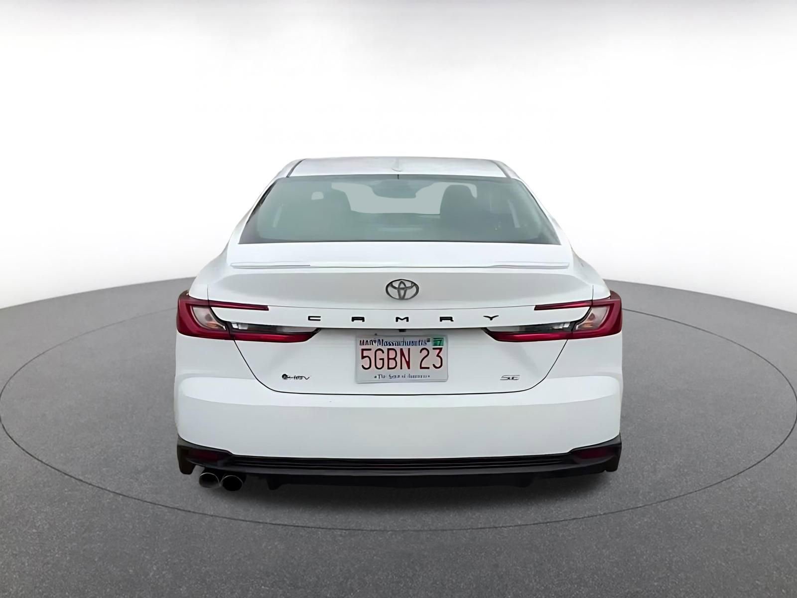 Used 2025 Toyota Camry SE FWD image 12
