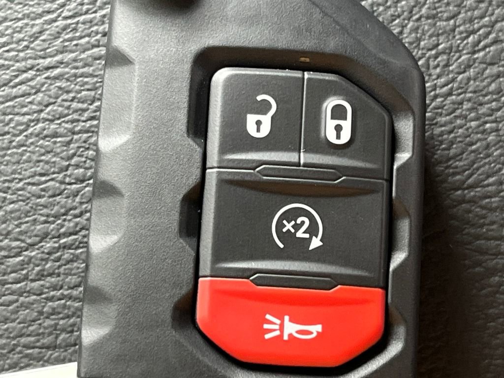 New 2025 Jeep Gladiator Mojave w/ Convenience Group image 20