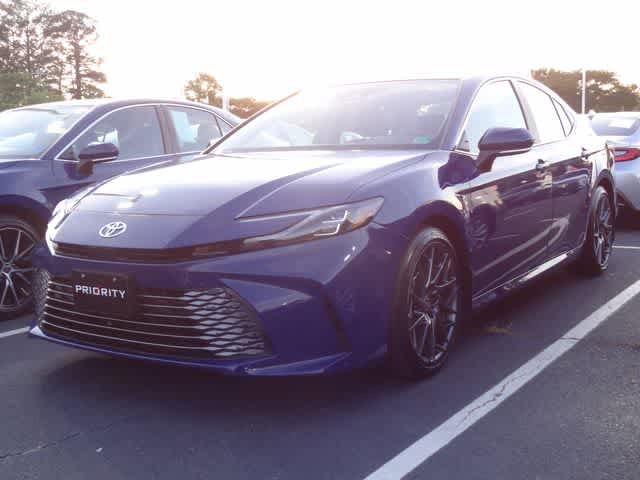 Certified 2025 Toyota Camry XLE FWD image 1