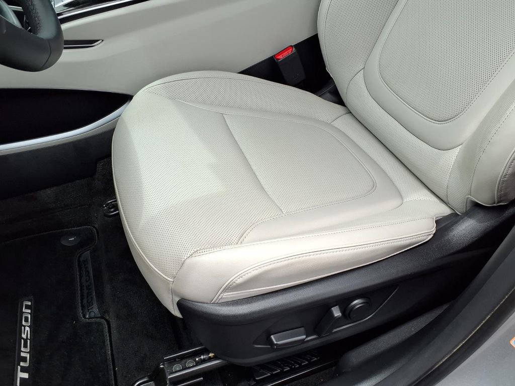 Used 2024 Hyundai Tucson Limited AWD/4WD image 25