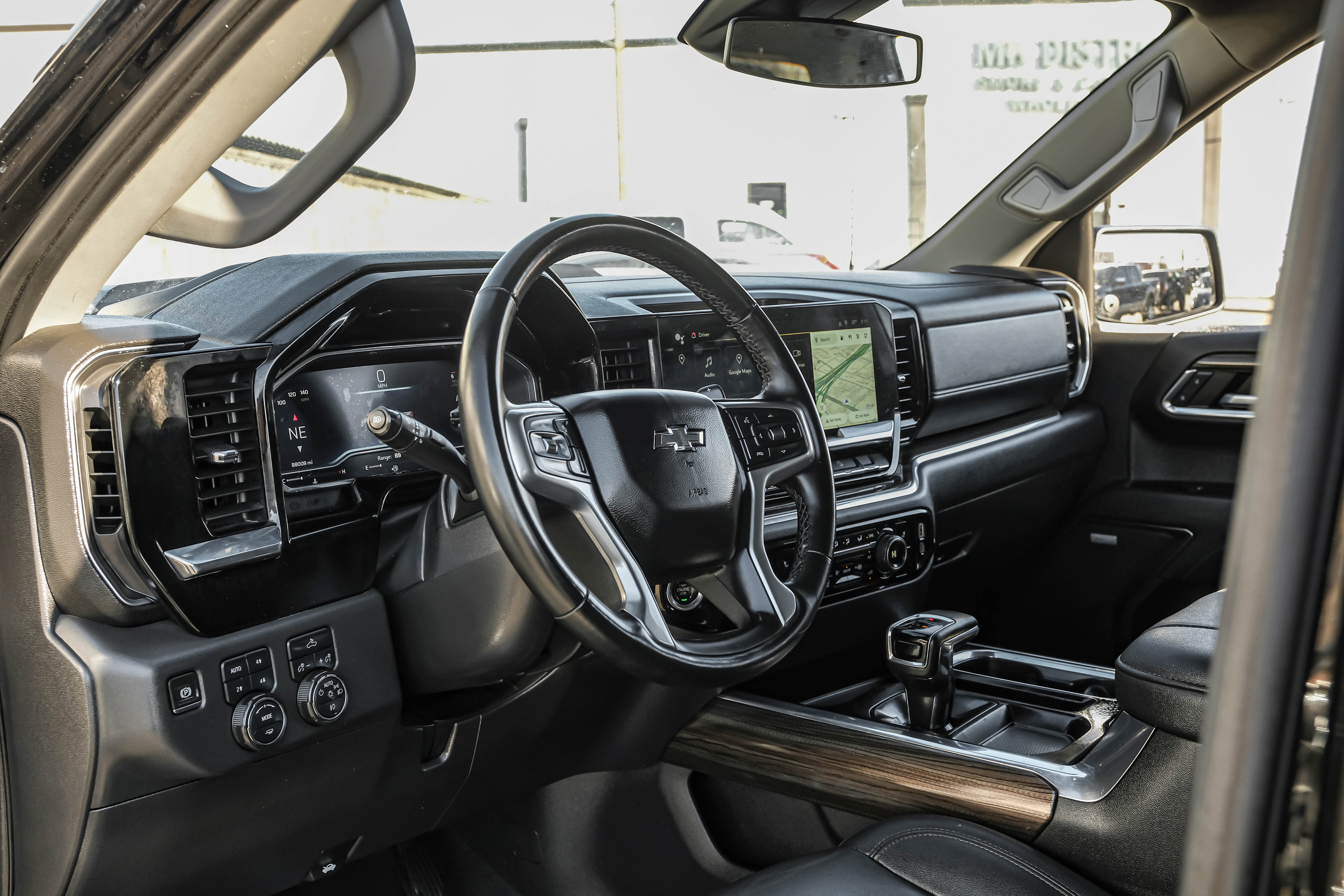 Used 2023 Chevrolet Silverado 1500 LT Trail Boss w/ Convenience Package II AWD/4WD image 2