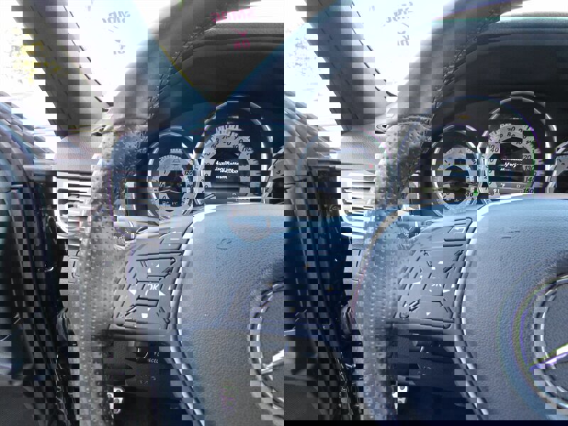 Used 2014 Mercedes-Benz E 350 Sedan image 9