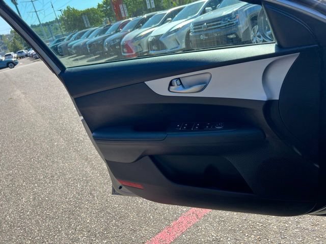 Certified 2024 Kia Forte LXS FWD image 17