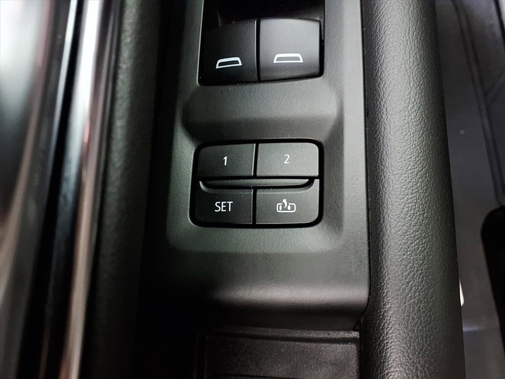 Used 2022 Chevrolet Tahoe RST w/ Luxury Package image 17