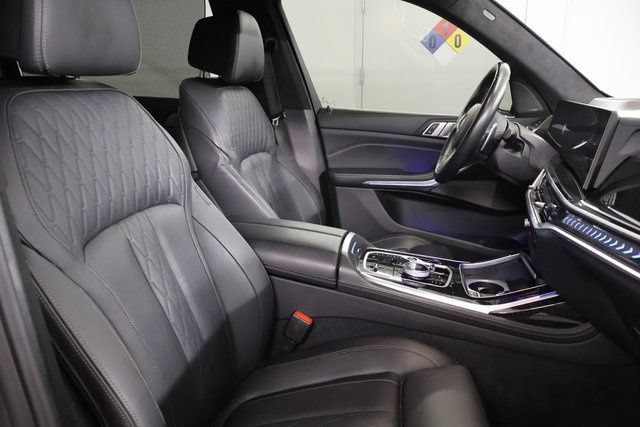 Used 2024 BMW X7 xDrive40i w/ Executive Package AWD/4WD image 29